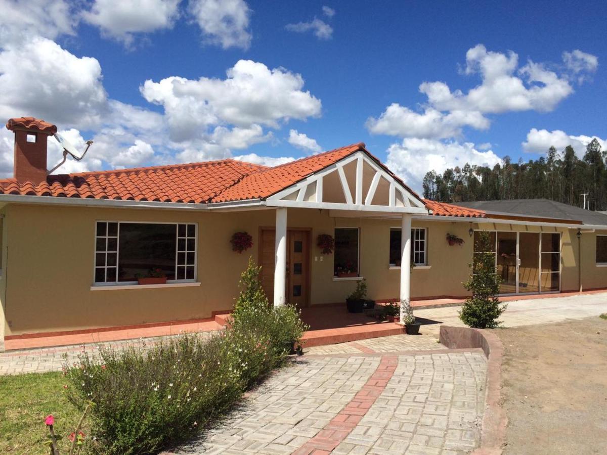 Las Hortensia'S Casa De Huespedes Tababela Kültér fotó